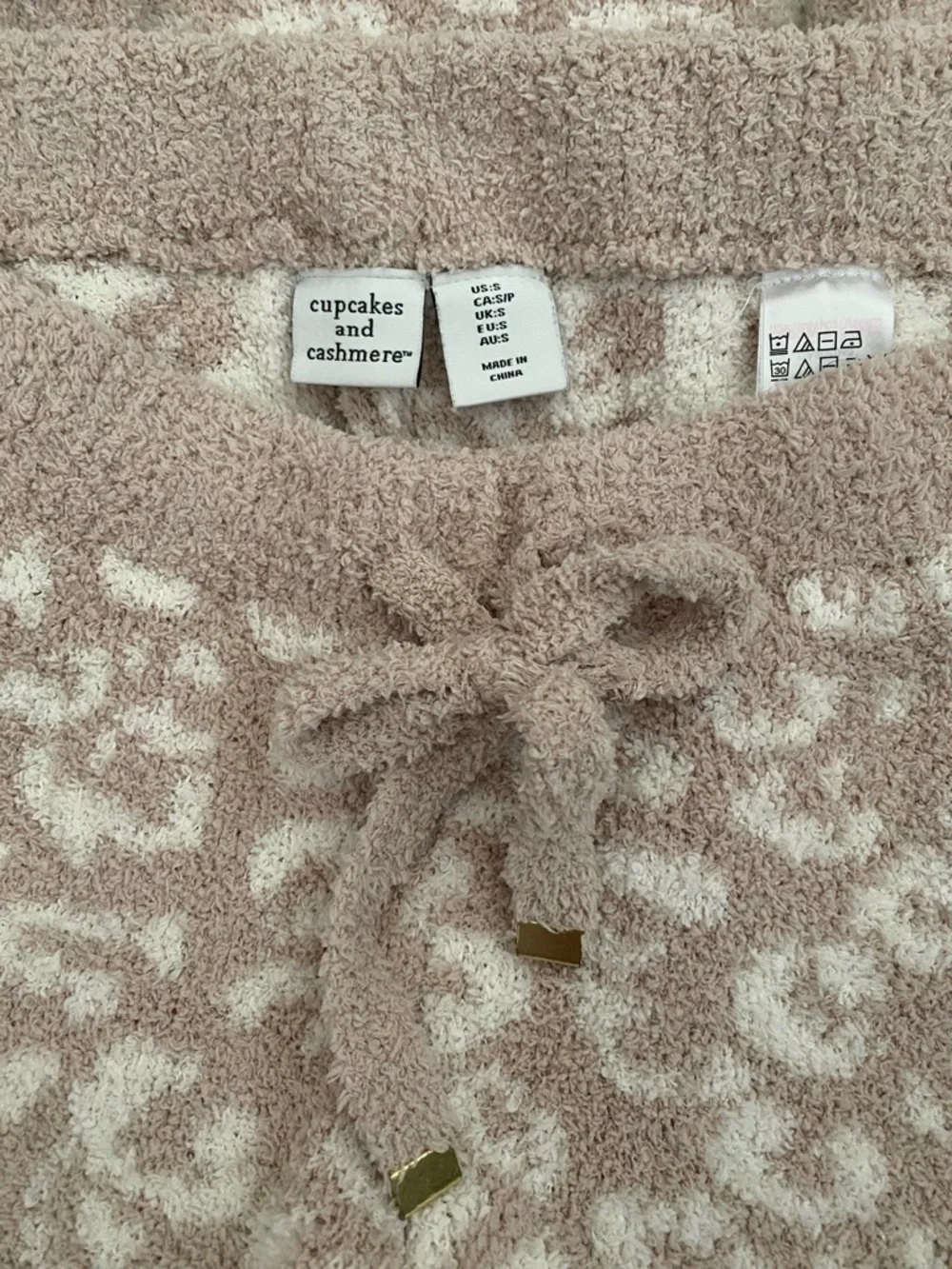 Cupcakes and Cashmere Two-piece Lounge Set — Leopard Print, Small - Picture 3 of 5